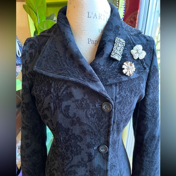 Sisley Jackets & Blazers - SISLEY Vintage Glorious, Gothic Goodness! Black Tapestry Large Collar Coat Sz 42
